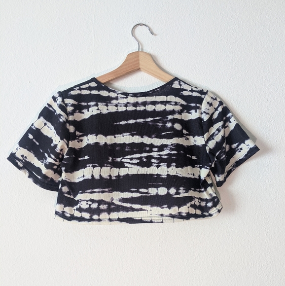 NWT Nasty Gal Tie Dye Cop Top Tee Shirt - Picture 4 of 6